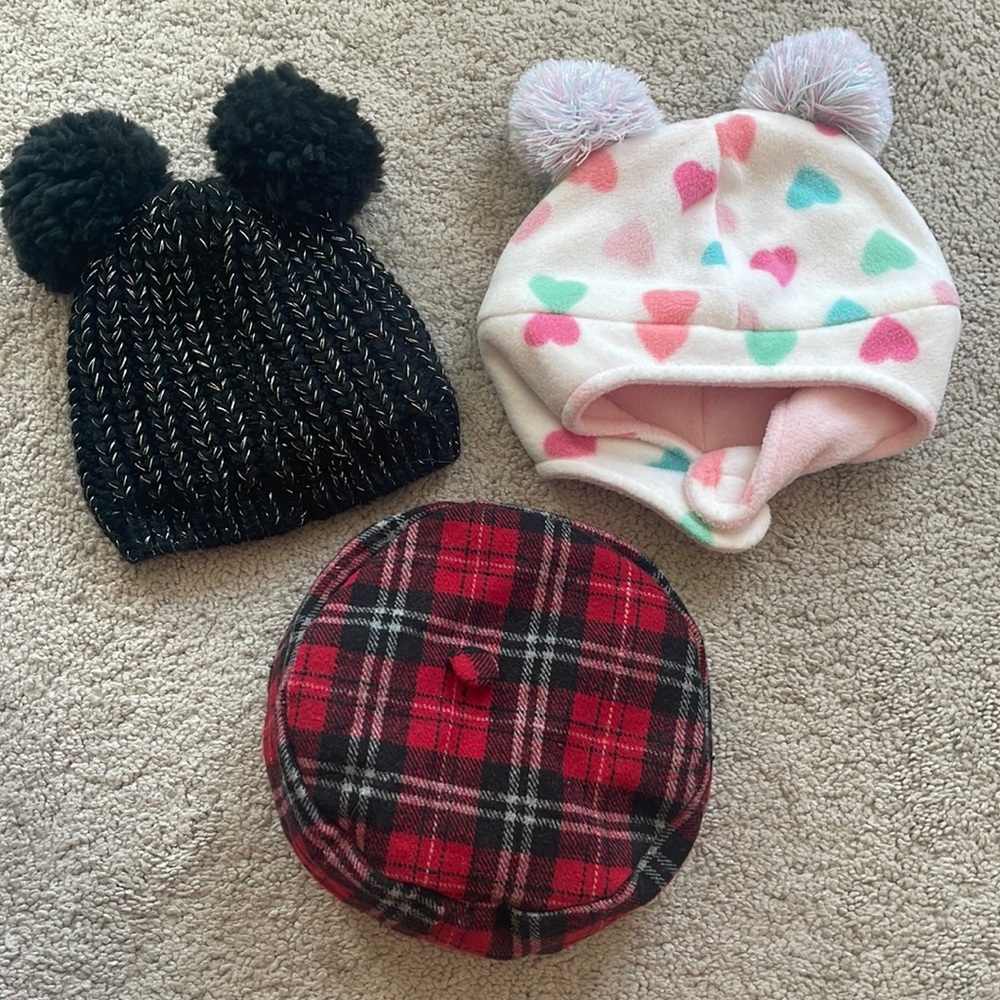 Bundle baby hats